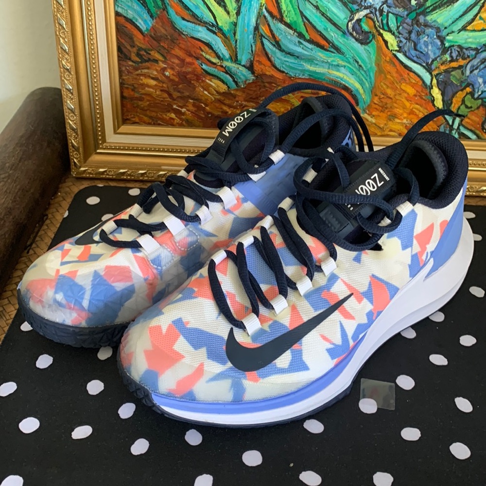 Nike zoom court tennis pickle balls shoes